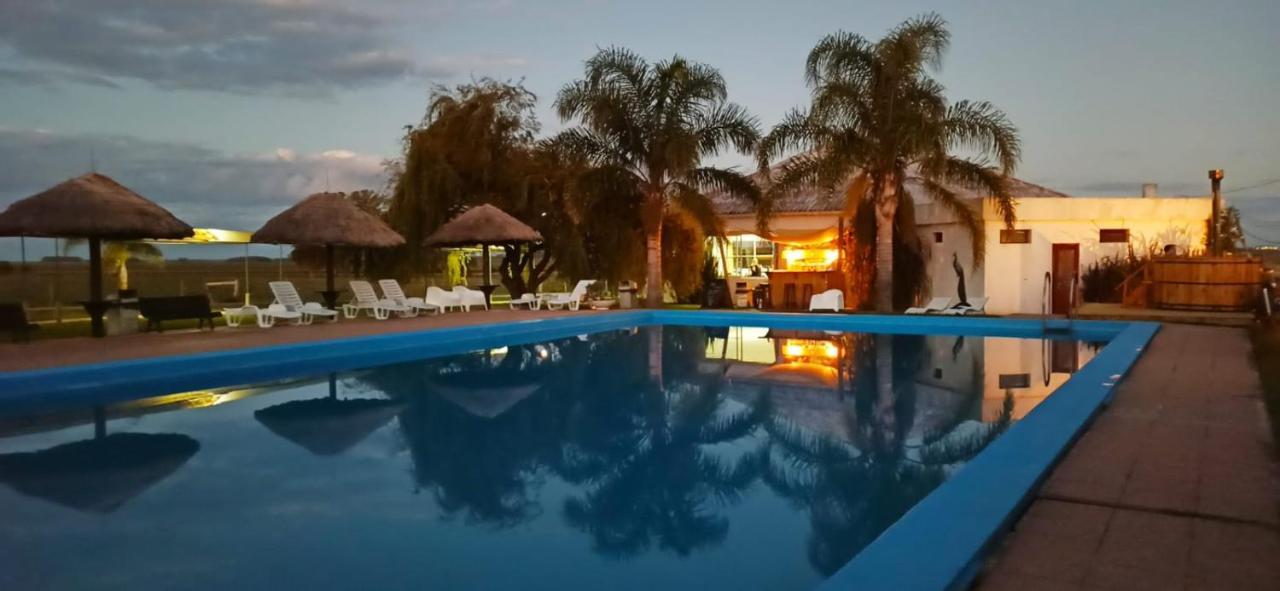 Complejo Turistico Flores Trinidad Extérieur photo